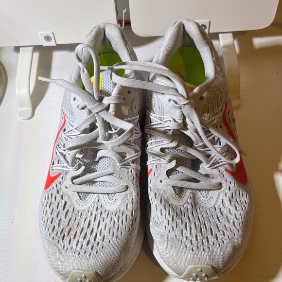 Nike Women's Gray and Red Running Shoes - Picture 1 of 6